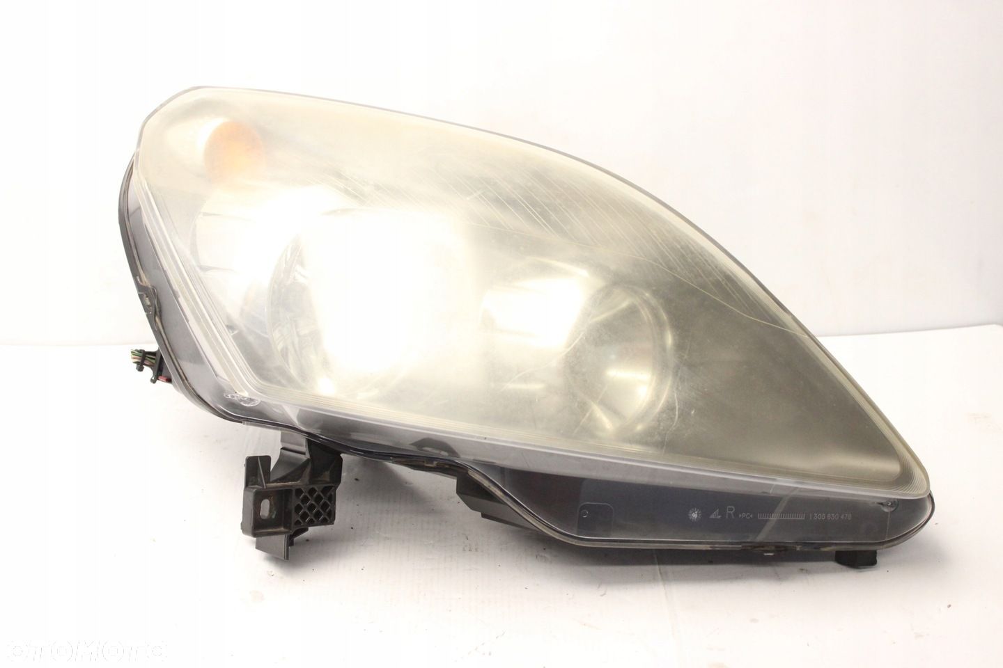 OPEL ZAFIRA B 05R- REFLEKTOR PRAWY PRZEDNI LAMPA PRAWA PRZÓD - 1