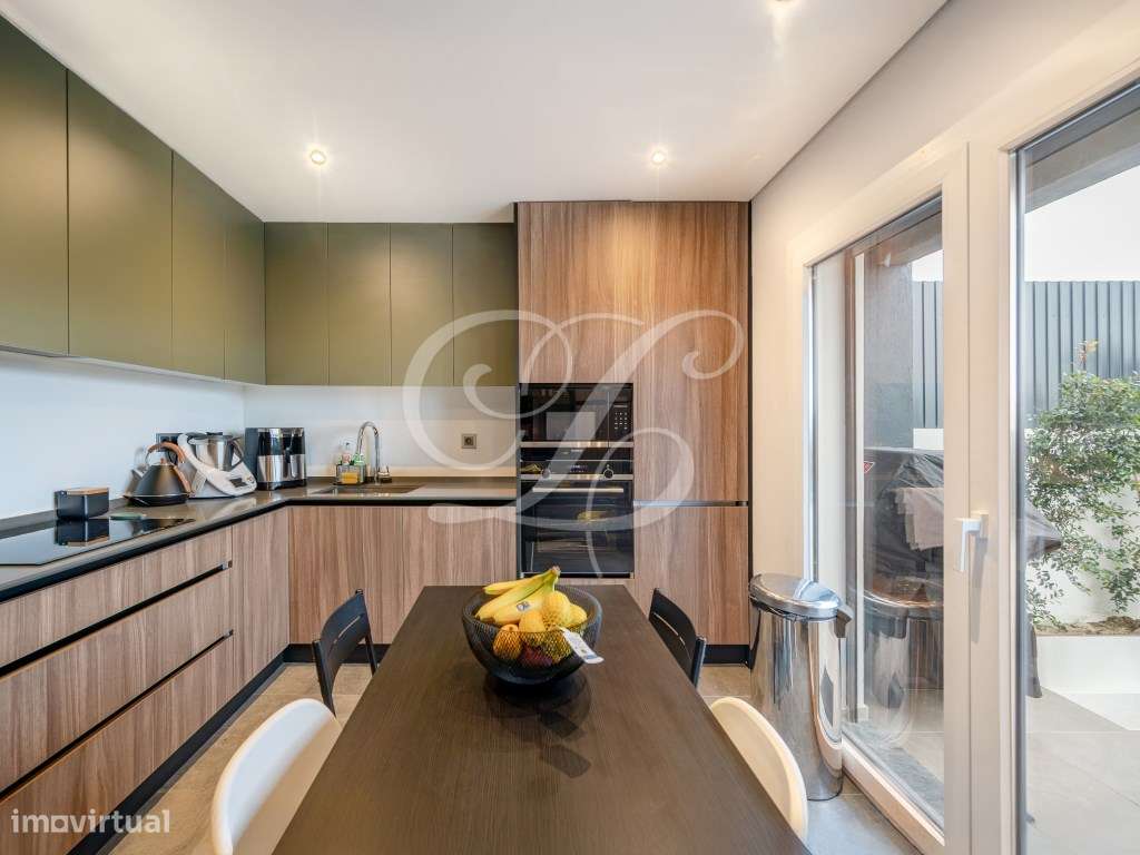 Moradia T5 c/ Jardim Relvado | Sintra-8