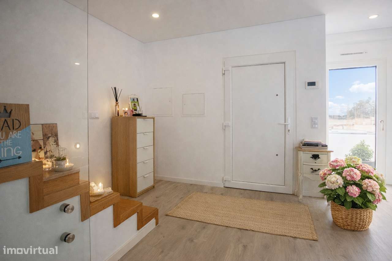 Moradia T4 Semi-Nova-5