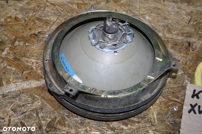 KLOSZ LAMPA HELLA 1A6 002 359-03 MAZDA 323 - 2