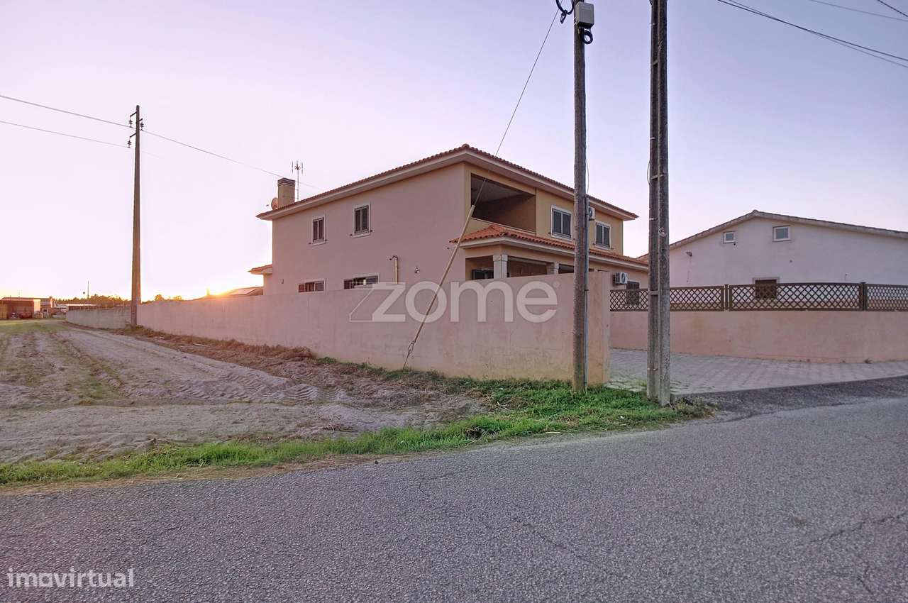 Excelente Moradia T5 + 1 em Vagos-34
