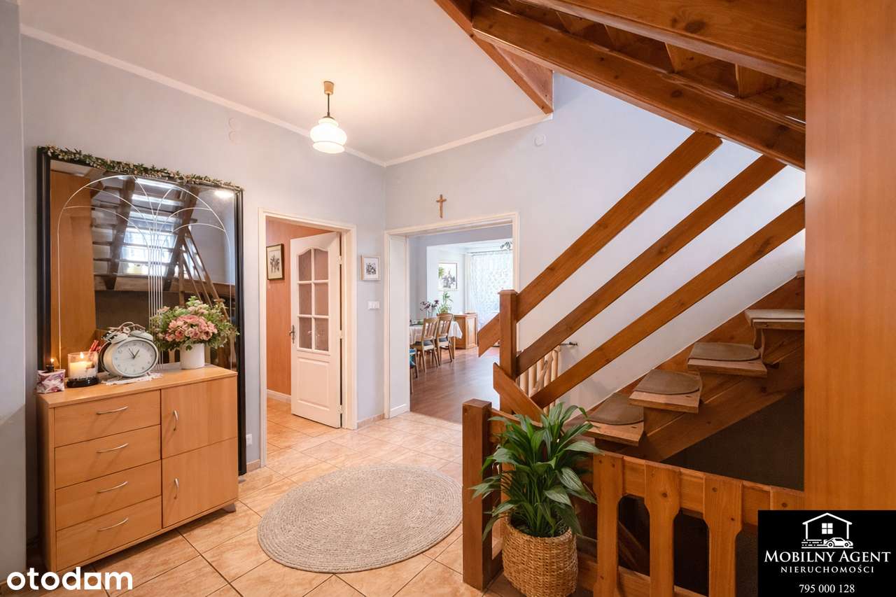 Piękny Przytulny Dom 6 pokoi z piętrem + Piwnica w Szprotawie-12