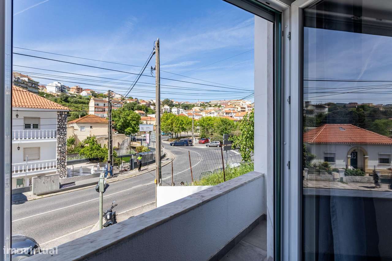 Procura espaço e conforto? Veja este T4 Duplex-29