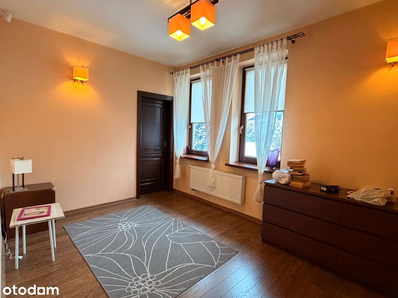 Na sprzedaż elegancki i klimatyczny dom wolnostojacy-15