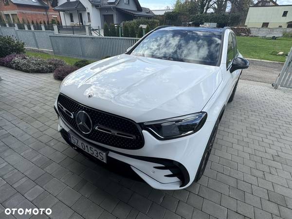 Mercedes-Benz GLC 200 4-Matic AMG Line - 1