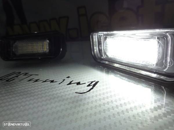 Suporte de lâmpada de matricula com led branco para Mercedes Classe S W220 99-05 - 18