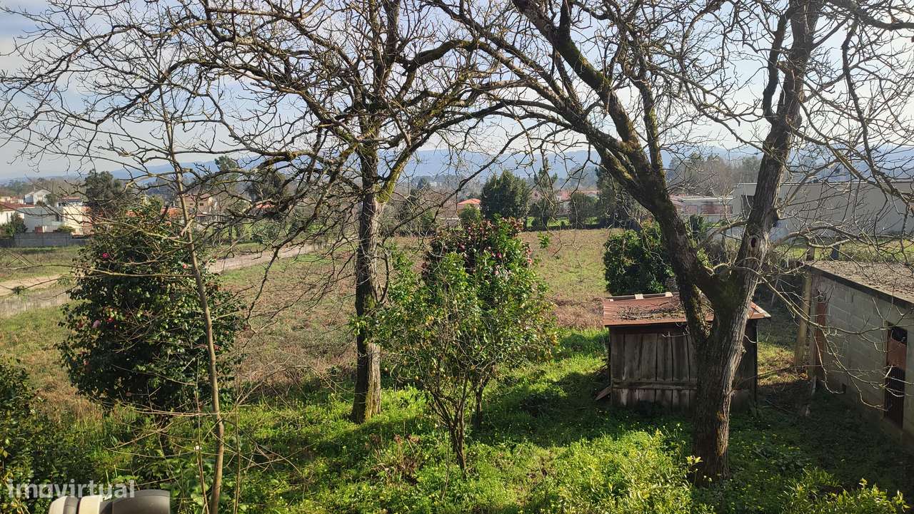 Moradia individual, com terreno, em Rendufe, Amares-47