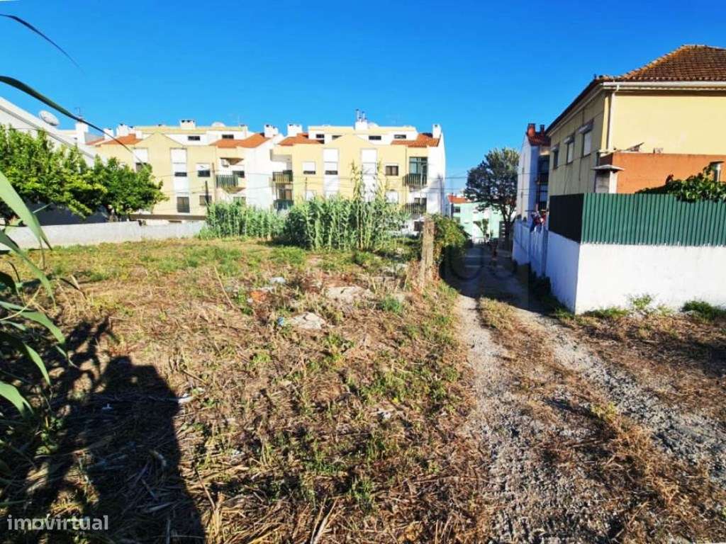 Terreno de 2455m2 com PIP para construção de prédio com 4 apartamen...-17