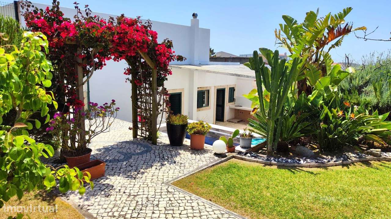 Moradia T6 com Piscina aquecida, Court de Ténis e Jardim na Lourinhã –-38