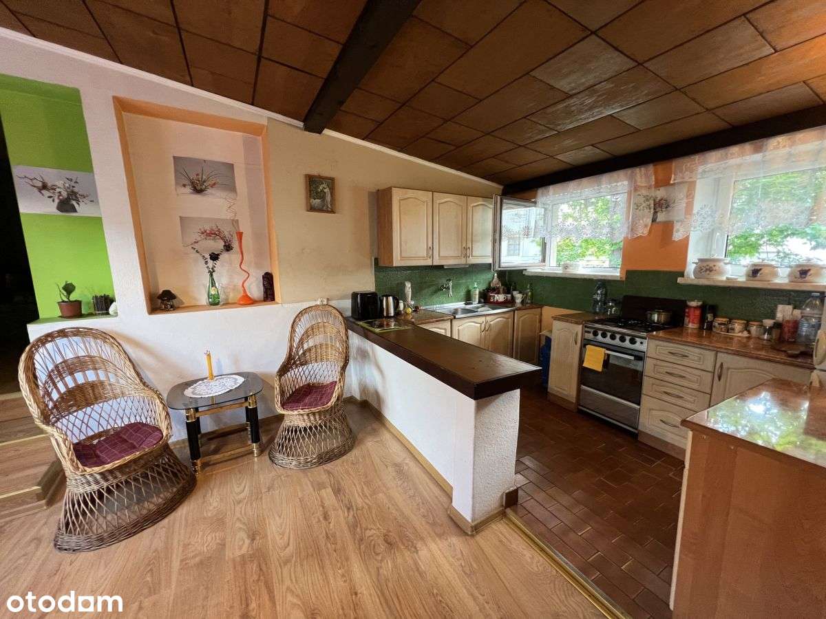 Dom w centrum Żywca z powierzchniami sklepowymi-6