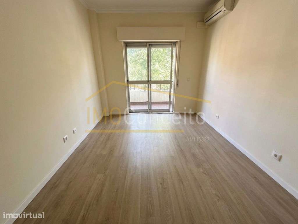 Apartamento T3 Semi Remodelado | Nossa Senhora de Fátima - Entronca...-10