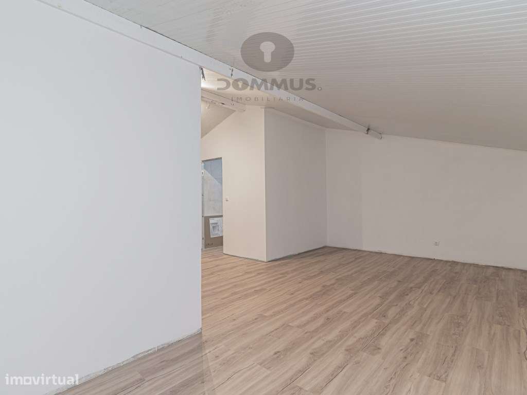 Apartamento T2 Duplex totalmente remodelado-27