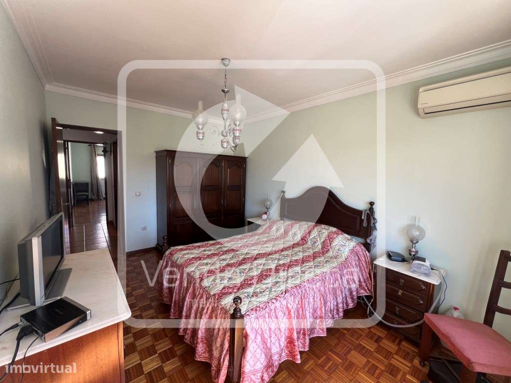 Andar de moradia T3 com garagem, Barreiro-22