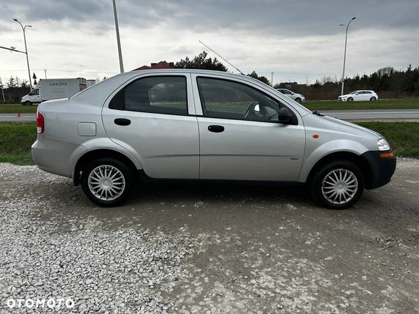 Chevrolet Aveo 1.4 SE - 7