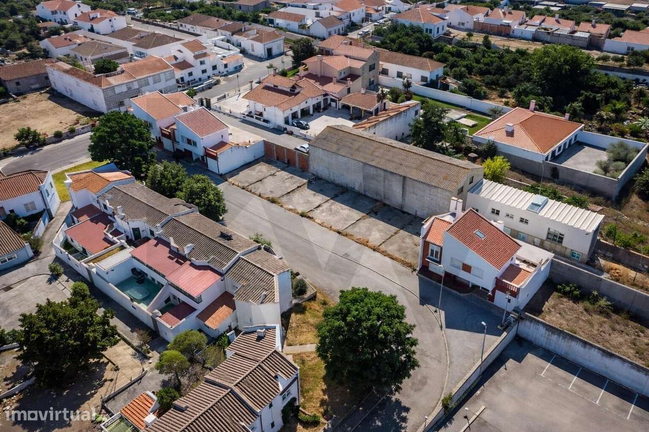 TERRENO URBANO NA VILA DE ALPIARÇA, SANTARÉM, PORTUGAL - Grande imagem: 4/28