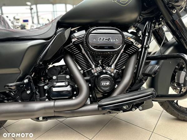 Harley-Davidson Touring Street Glide - 22