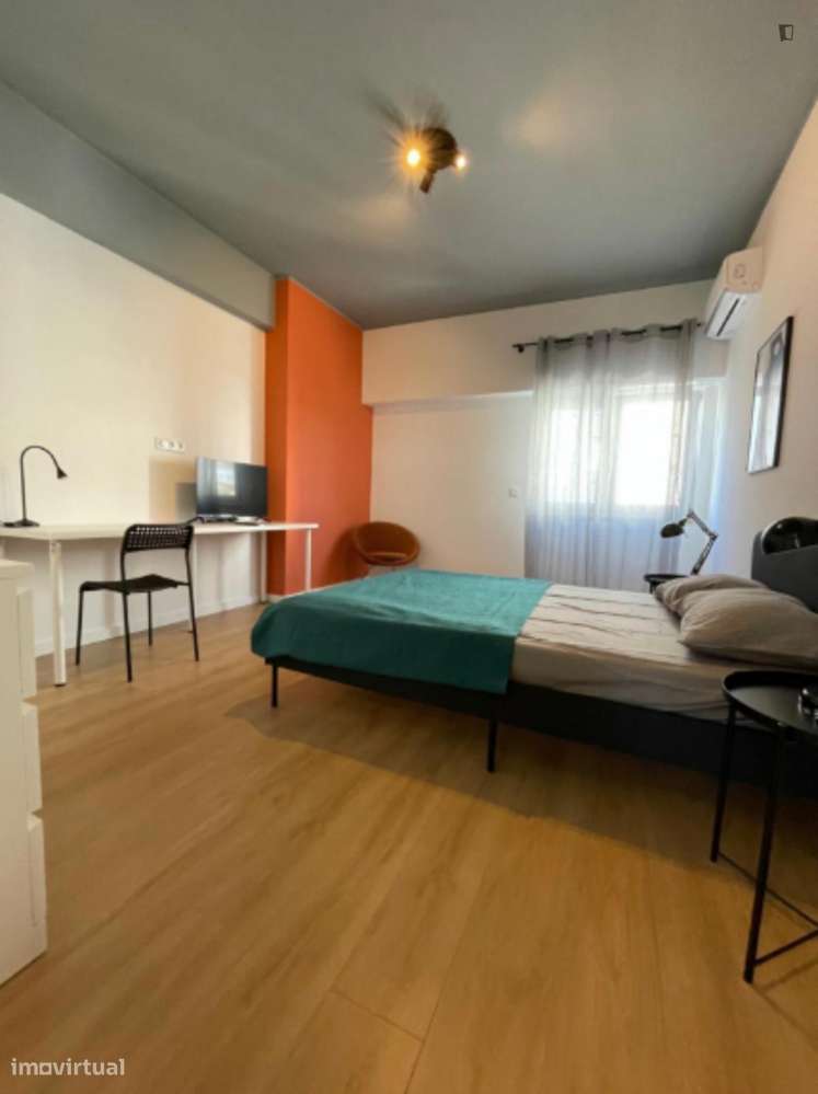 Quarto - localizado em Setubal - Grande imagem: 2/10