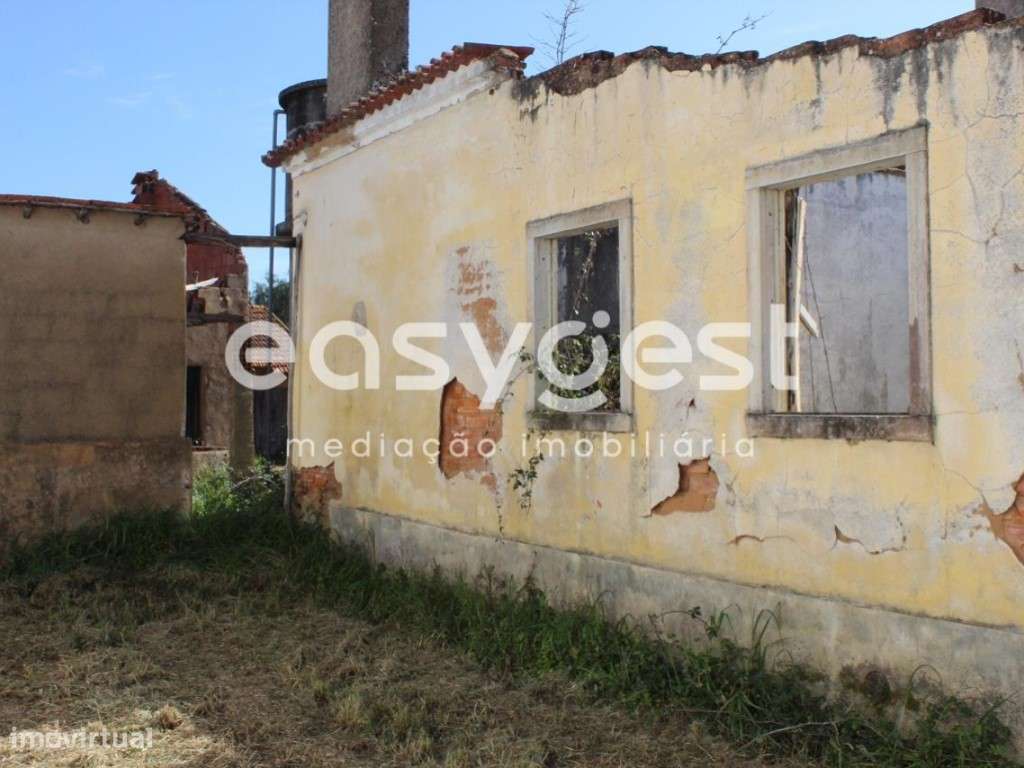 Moradia Isolada para Recuperar localizada próximo da Cidade - Grande imagem: 4/30