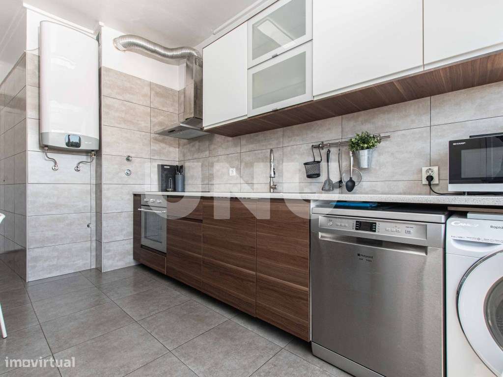 Apartamento T2 remodelado em Vialonga!-9