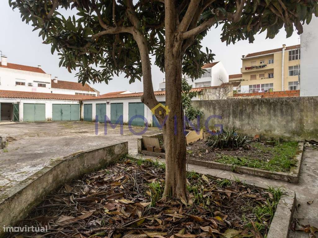 Prédio, moradia e garagens para Investimento-27
