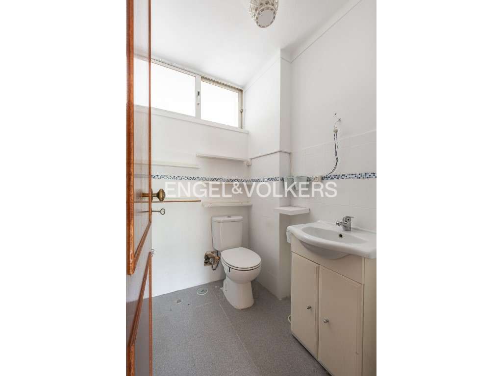 Apartamento T3 no Monte da Caparica-19