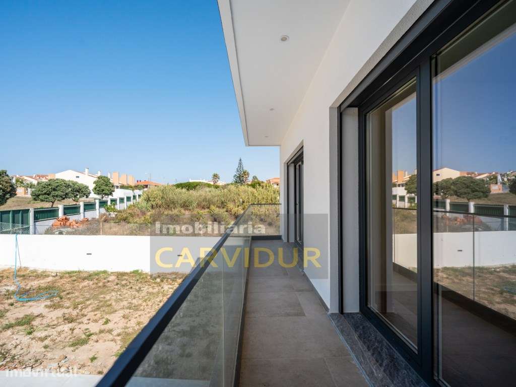 Moradia Ericeira a 12km V4 Nova em Lote com 730m2 e praia a 300m-26