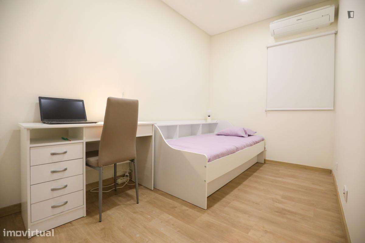 Quarto - localizado em Parque das Nações Lisbon - Grande imagem: 4/7