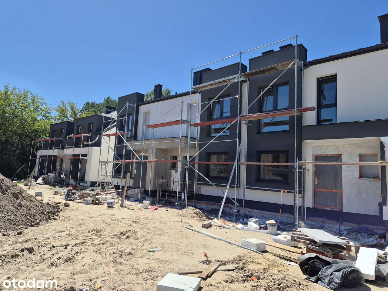 Najlepsza lokalizacja w Jankach! Bliźniaki z garażami, segmenty.-3