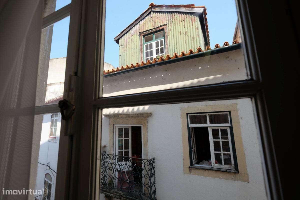 Quarto - localizado em Baixa Coimbra - Grande imagem: 3/6