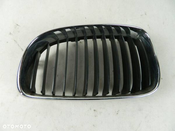 Atrapa Grill przedni przód lewa nerka BMW E87 E81 - 4