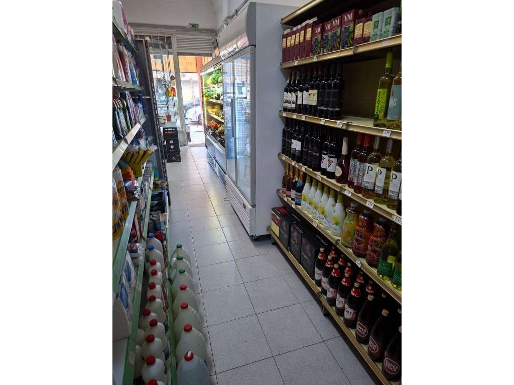 Trespasse de Minimercado em Póvoa de Santo Adrião - Grande imagem: 3/9