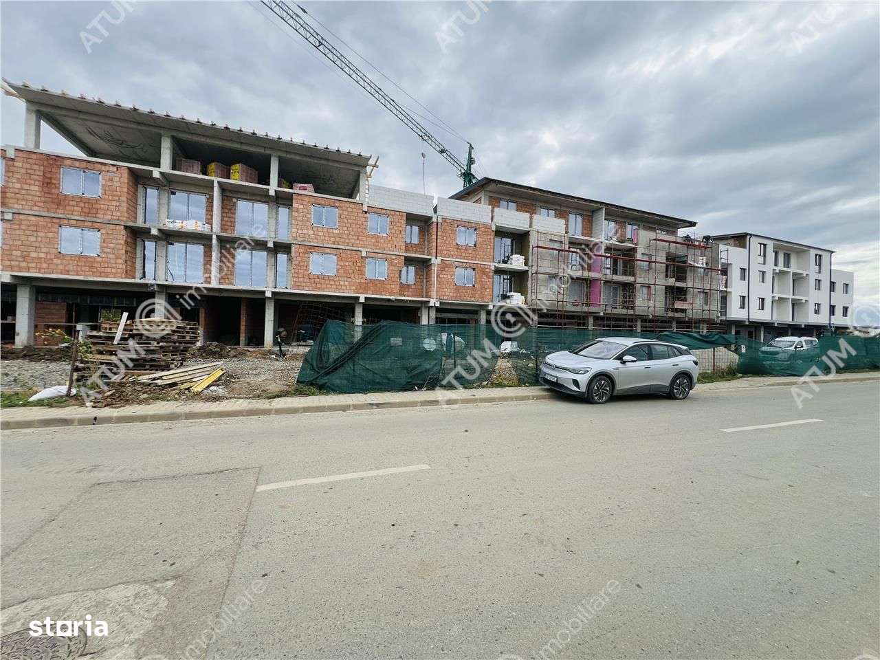 Apartament cu 3 camere 2 balcoane etaj 1 in Selimbar zona Triajului - Imagine principală: 5/12