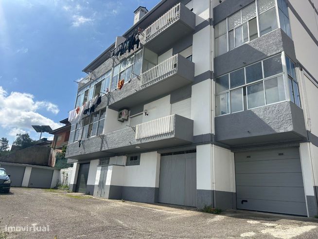 Vendo Garagem/Armazém Junto ao seminario em Leiria-13