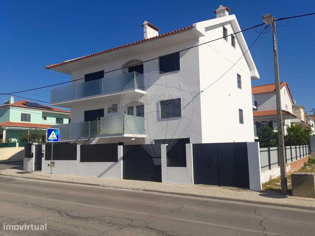 Moradia T8 para venda - Grande imagem: 2/50