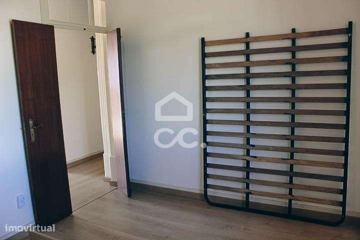 Oportunidade de investimento----Prédio de rés-do-chão e 1º andar compo-35