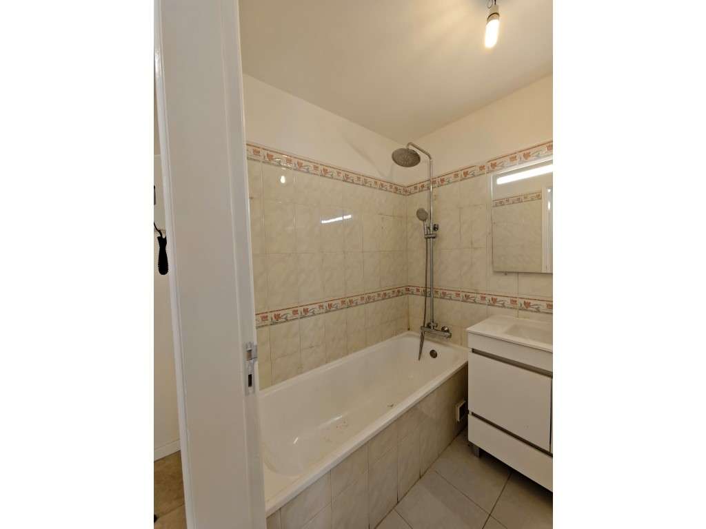 Oportunidade única de apartamento 3 assoalhadas na Tapada das Mercê... - Grande imagem: 5/25