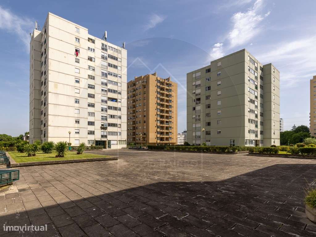 Apartamento T3 Vistas desafogadas em Ramalde, Porto-25