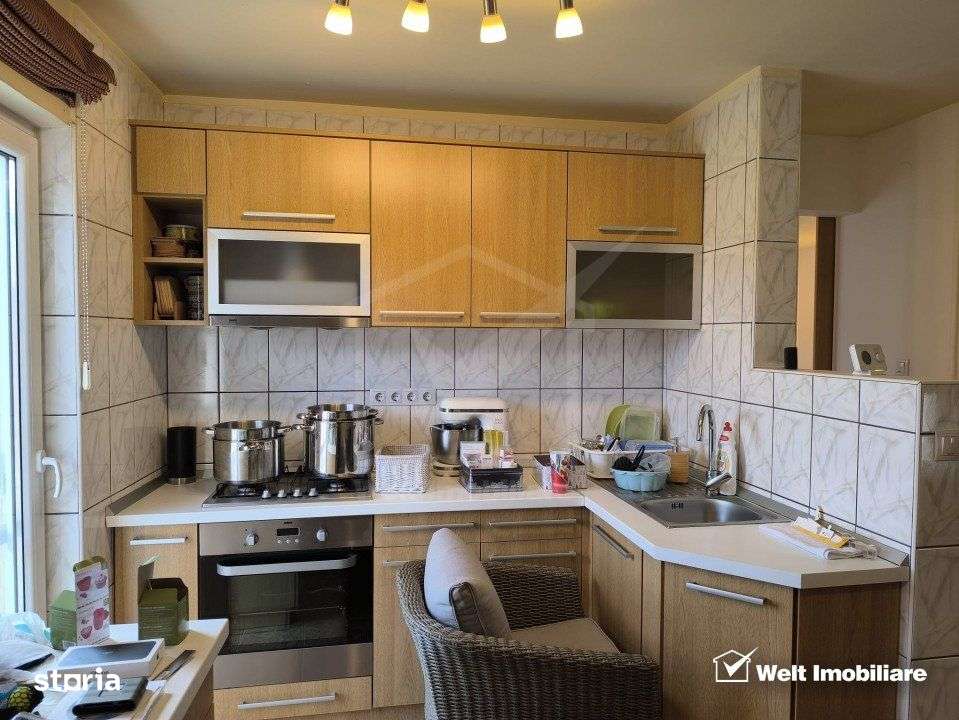 Casa Iris, 2 corpuri separate, 5 camere, 130 mp, 374 mp teren+ garaj, - Imagine principală: 1/17