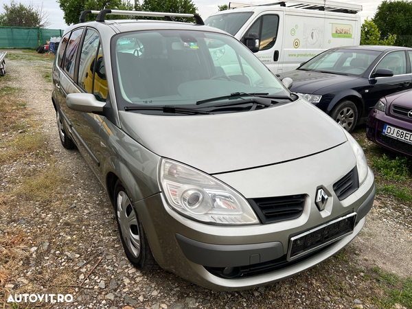 Renault Grand Scenic - 3