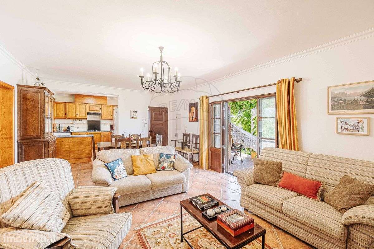 Moradia T4 para venda-16