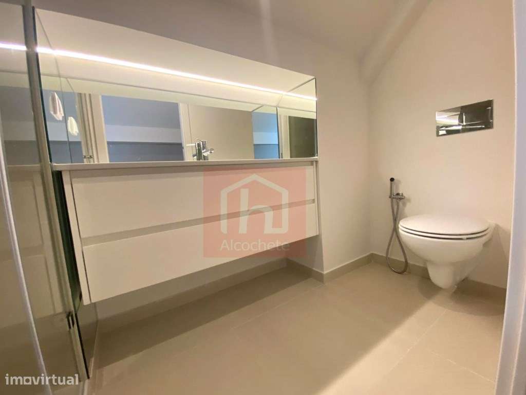Apartamento duplex T2+2 com terraço no centro histórico Alcochete-24