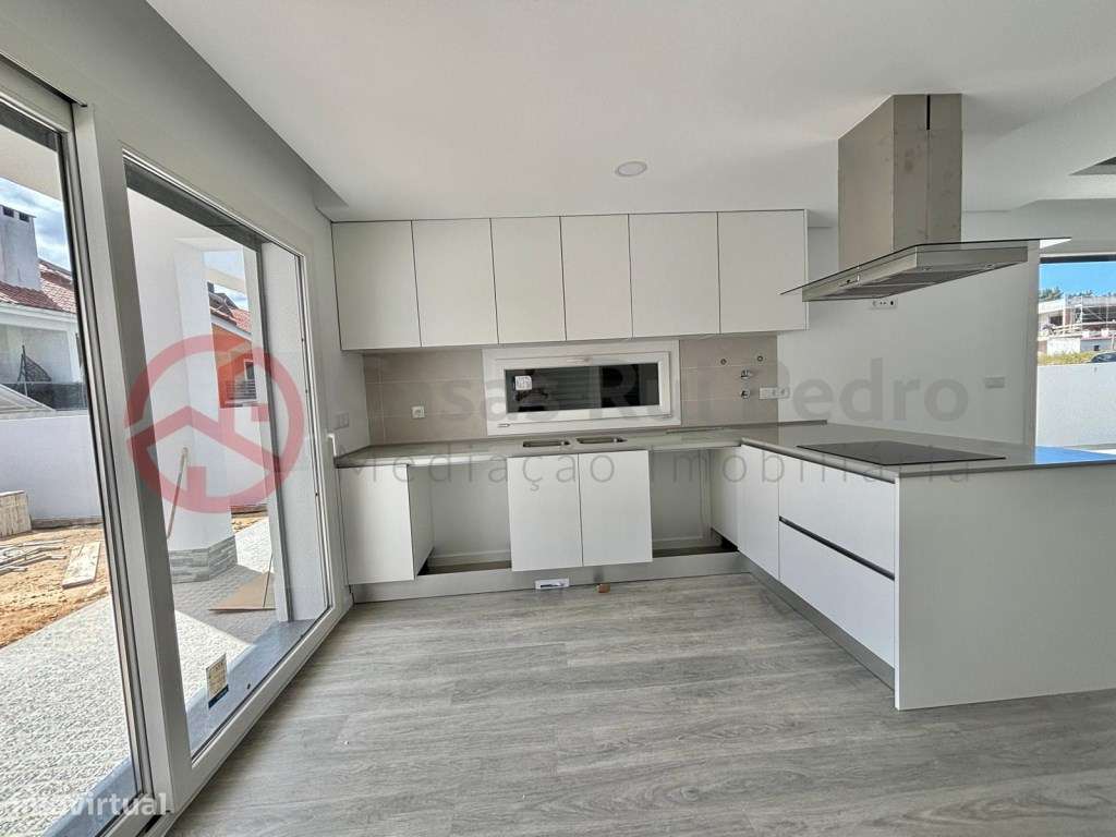 Moradia Térrea T4, Fernão Ferro - Grande imagem: 2/14