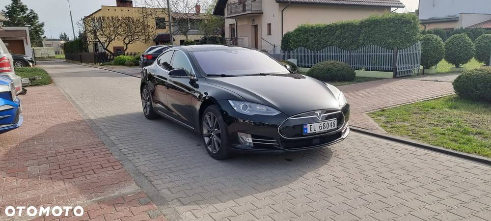 Tesla Model S Performance - 3