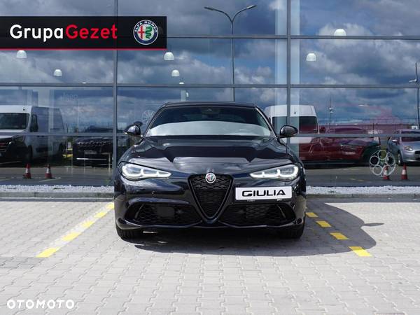 Alfa Romeo Giulia - 8