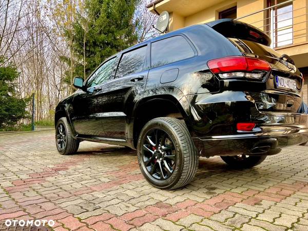 Jeep Grand Cherokee - 22