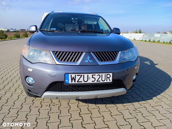 Mitsubishi Outlander 2.2 DID Intense + - 3