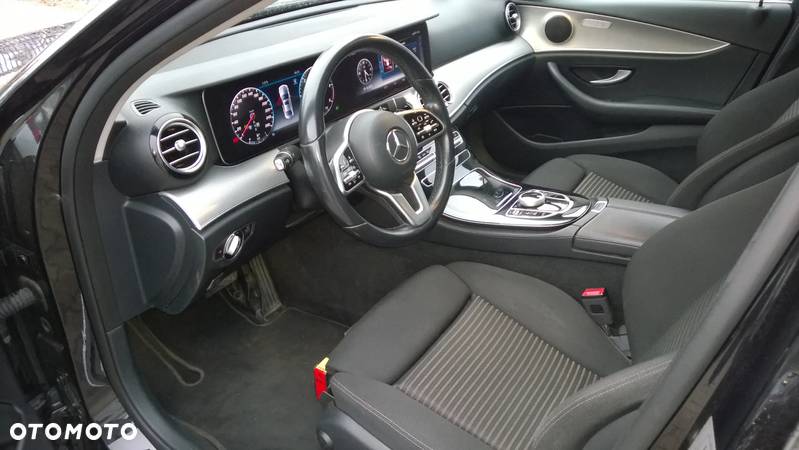 Mercedes-Benz Klasa E 220 d 4-Matic 9G-TRONIC - 10