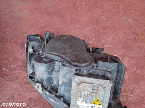 BMW E92 / E93 ORYGINALNY KOMPLET LAMP XENON PRZÓD (LEWA + PRAWA). O NR: 7 182 509 / 7 182 508 OEM. W BARDZO DOBRYM SANIE EUROPA - 23