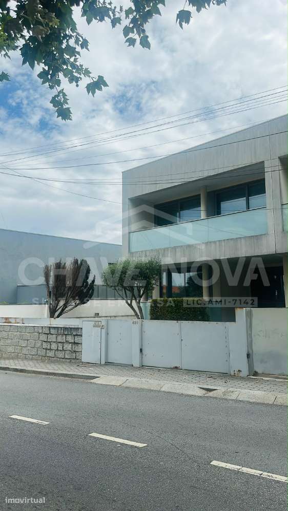 Moradia V3 Geminada em Arcozelo | A 5 Minutos da Praia da Aguda-32