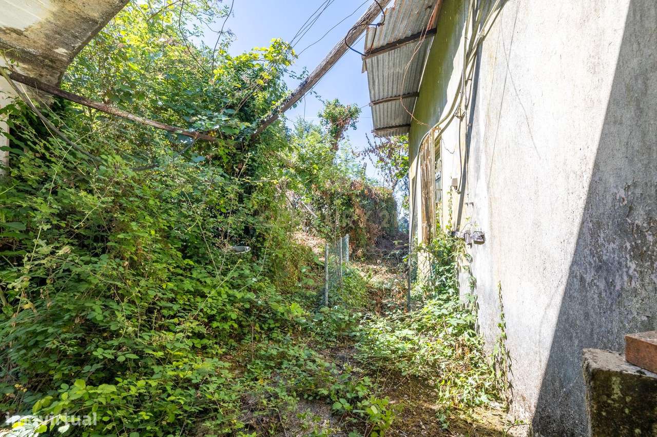 Moradia para Reabilitação com Terreno +1.000 m² | Vista sobre a Ria de-25